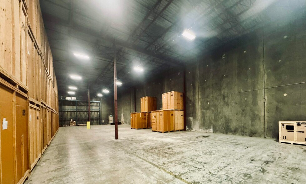 More Photos Of 7979 82nd St, Delta Warehouse For Lease