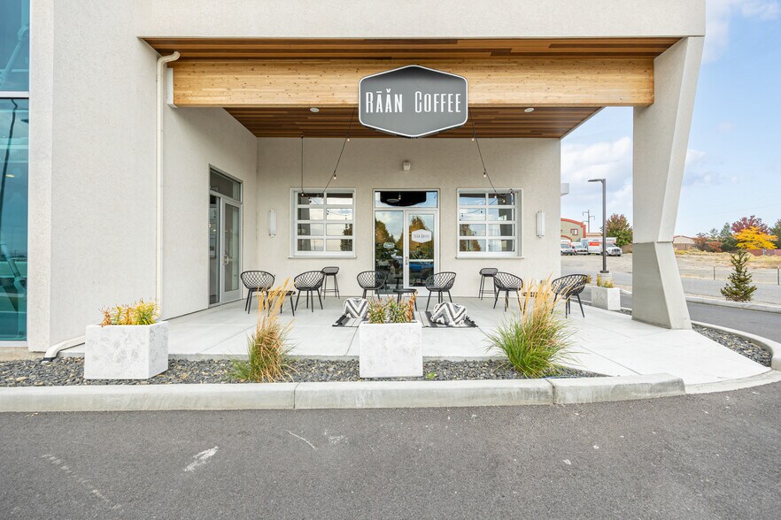 More Photos Of 9425 Sandifur Pky, Pasco Office For Sale