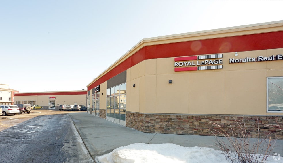 More Photos Of 10451 99 Ave, Fort Saskatchewan Storefront For Sale