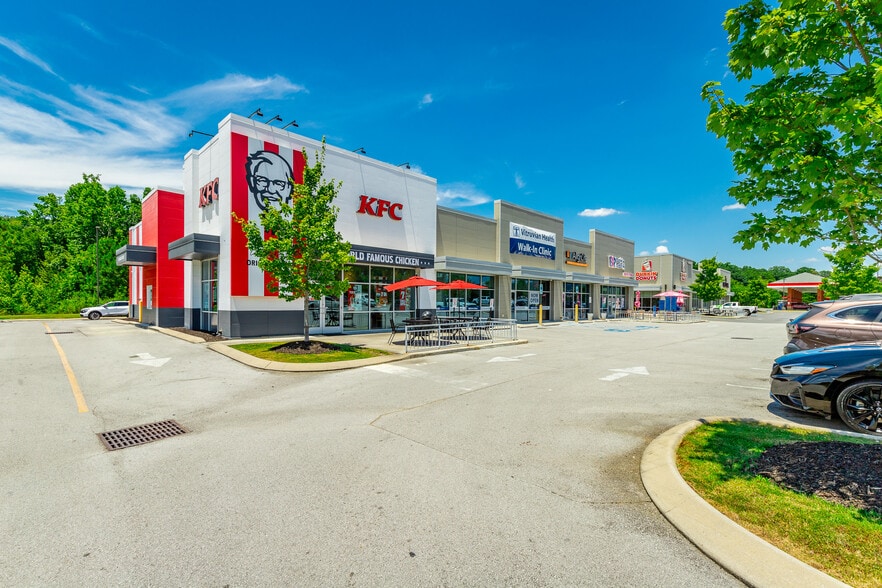 More Photos Of 5024 Hunter Rd, Ooltewah Storefront Retail Office For Lease