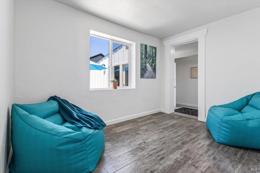 More Photos Of 2113 Dennis Ln, Santa Rosa Multifamily For Sale