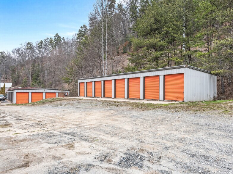 More Photos Of 5262 US Highway 74 W, Whittier Storefront Retail Residential For Sale