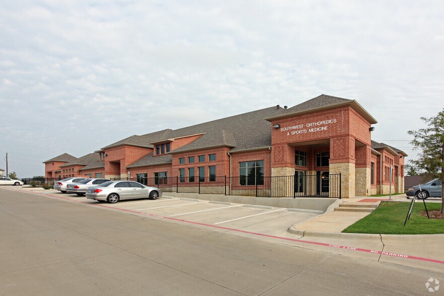 More Photos Of 7999 West Virginia Dr, Dallas Medical For Lease
