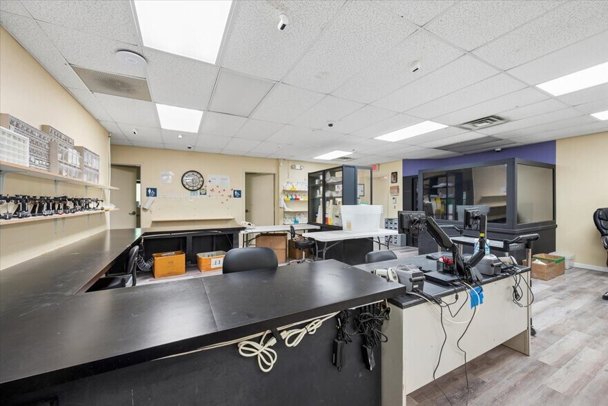 More Photos Of 144 12th St, Piscataway Light Distribution For Lease