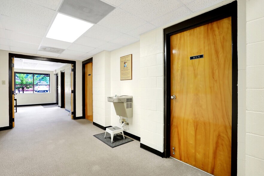 More Photos Of 1792 N Parkway, Memphis Religious Facility For Sale