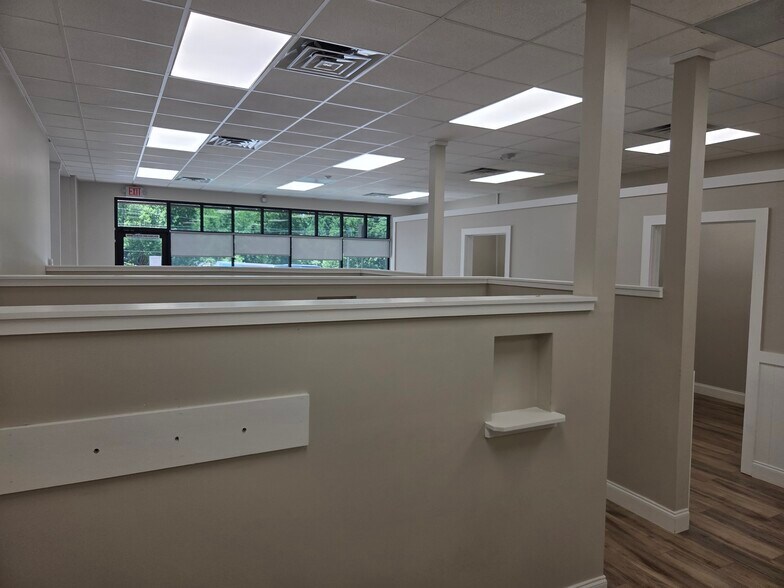 More Photos Of 10873 Clemson Blvd, Seneca General Retail For Lease