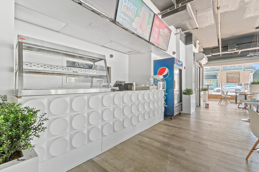 More Photos Of 429 N Eutaw St, Baltimore Office For Sale