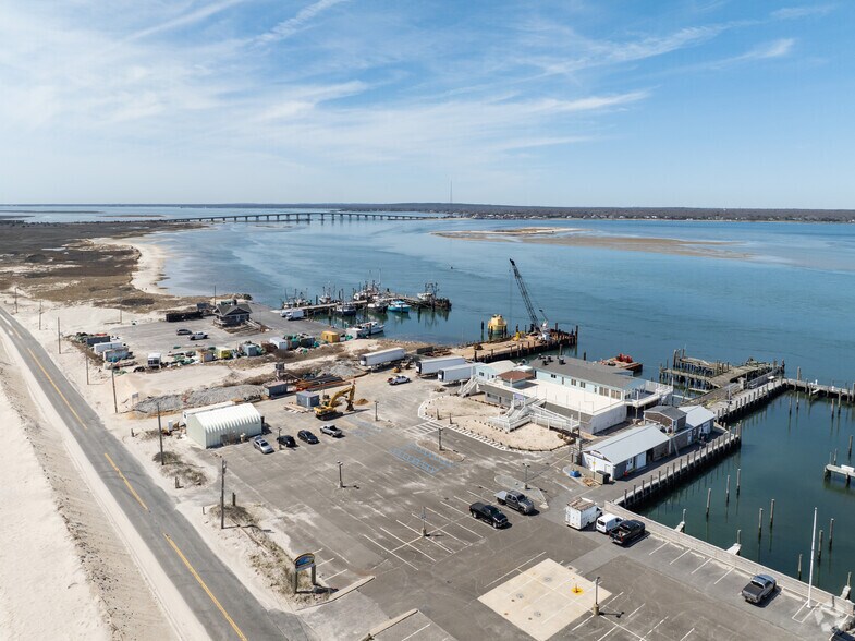 More Photos Of 363 Beach rd, Hampton Bays Restaurant For Lease