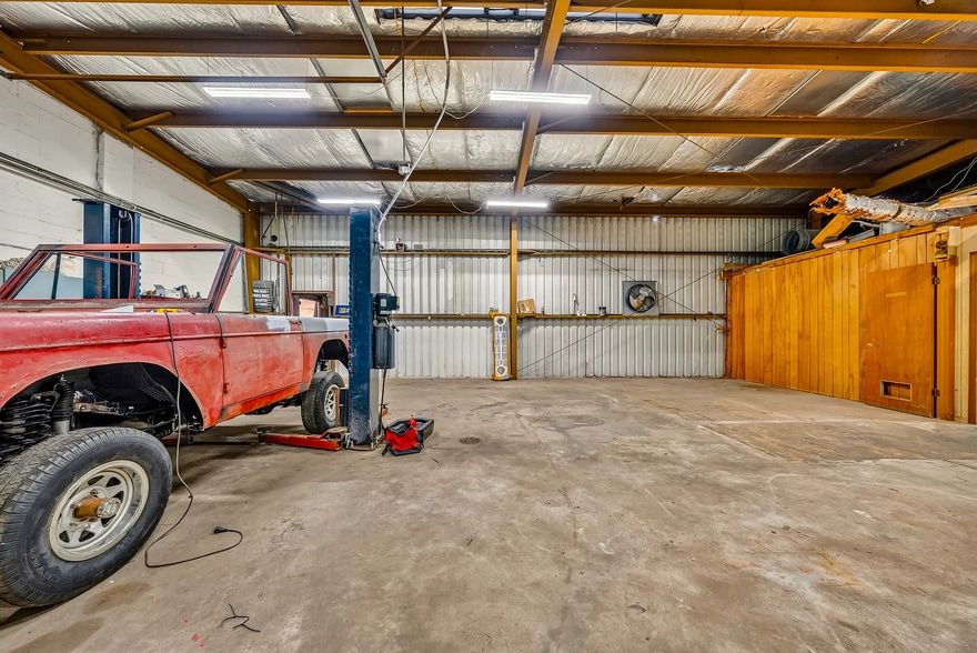 More Photos Of 1302-1308 Talbotton Rd, Columbus Flex For Sale