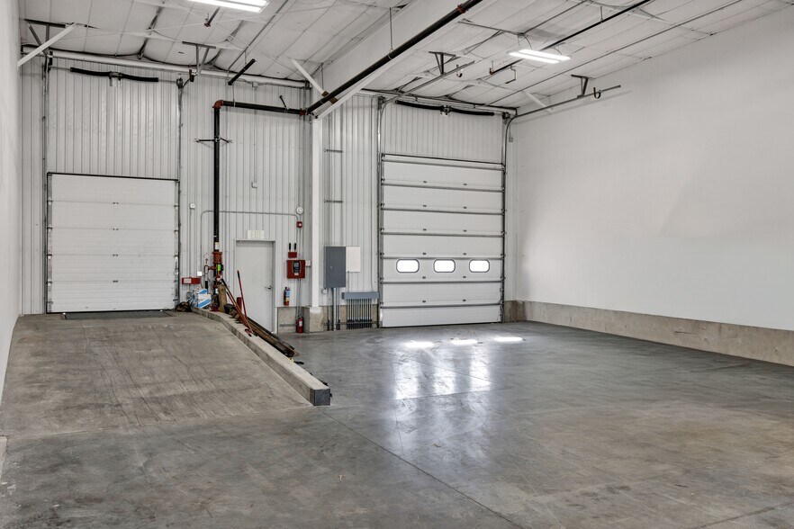 More Photos Of 1750 S 800 W, Millville Flex For Lease