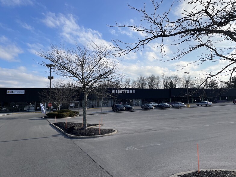 Primary Photo Of 3120-3180 Richmond Rd, Lexington Unknown For Lease