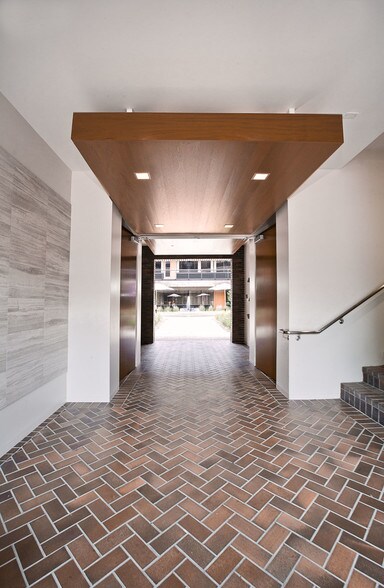 More Photos Of 12520 High Bluff Dr, San Diego Office For Lease