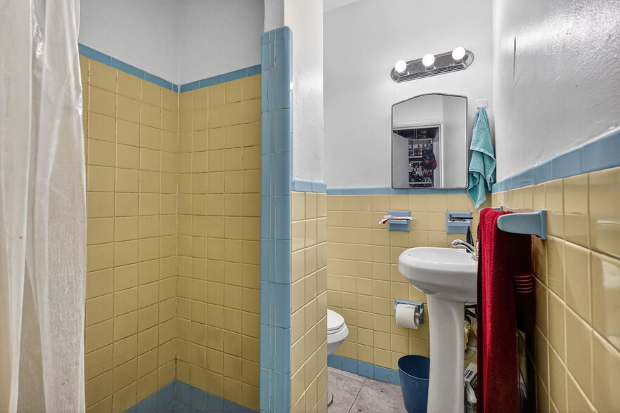 More Photos Of , Hollywood Multifamily For Sale