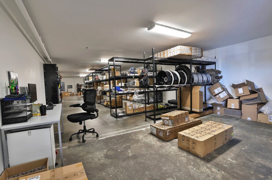 More Photos Of 3230 Auto Plz, Richmond Auto Dealership For Lease