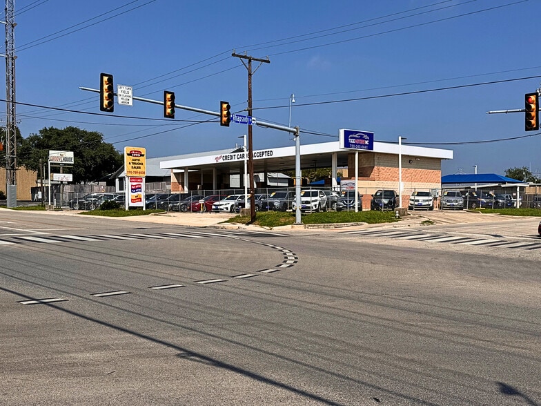 More Photos Of 12343 West Ave, San Antonio General Retail For Sale