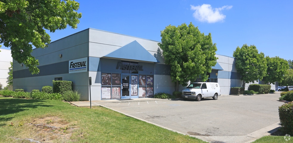 More Photos Of 5542 Brisa St, Livermore Warehouse For Lease