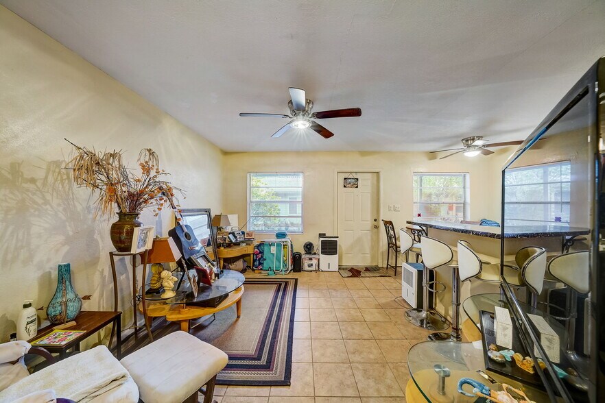 More Photos Of 3017 49th St S, Gulfport Apartments For Sale