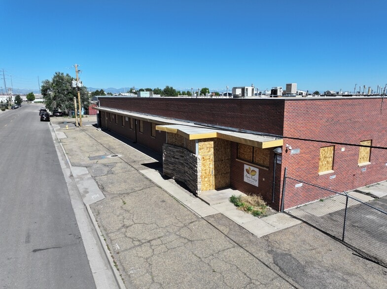 More Photos Of 8025-8045 E 40th Ave, Denver Warehouse For Lease