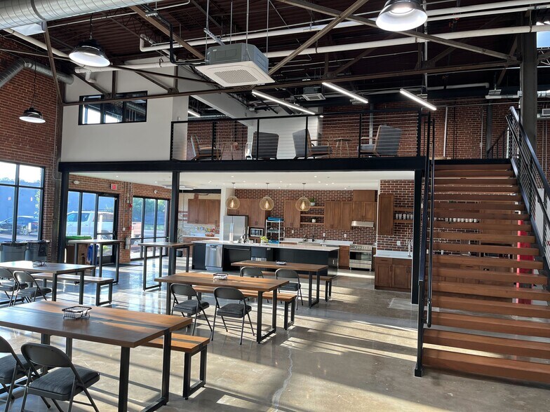 More Photos Of 812 E 12th St, Chattanooga Distribution For Lease