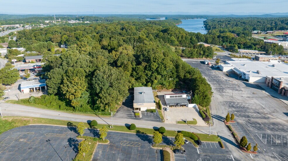 More Photos Of 1358 Plaza Dr, Gainesville Freestanding For Sale