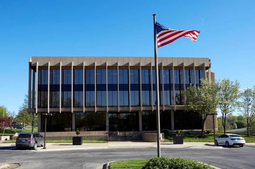 More Photos Of 6299 Nall Ave, Mission Office For Lease
