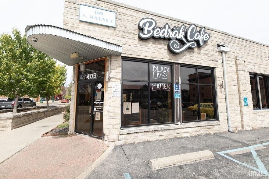 More Photos Of 409 S Walnut St, Bloomington Restaurant For Sale