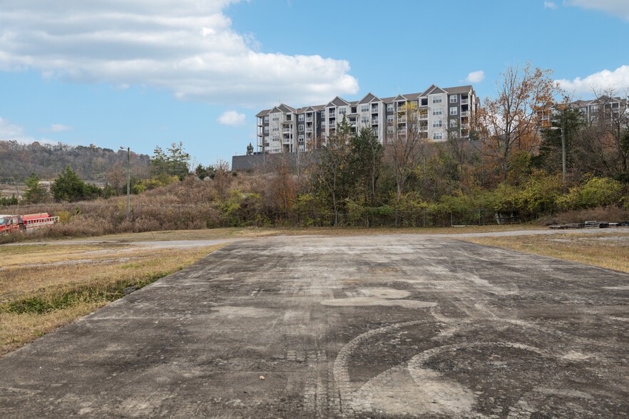 More Photos Of 3502 Dickerson Pike, Nashville Flex For Sale