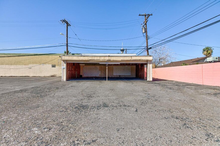 More Photos Of 872 E Sahara Ave, Las Vegas Medical For Lease