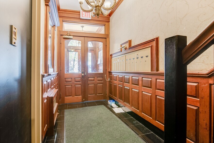 More Photos Of 164 W 83rd St, New York Apartments For Sale