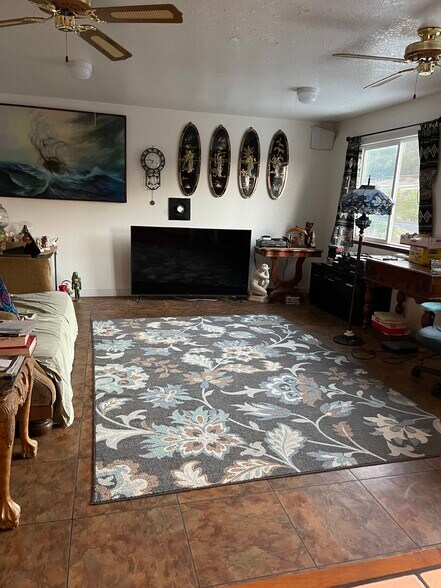 More Photos Of 5565 NE Stephens St, Winchester Auto Repair For Sale