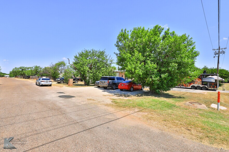 More Photos Of 2180 Maple St, Abilene Specialty For Sale