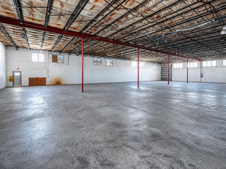 More Photos Of 455 E 10th Ave, Hialeah Warehouse For Sale