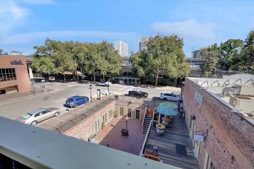 More Photos Of 900-906 2nd St, Sacramento Storefront For Lease