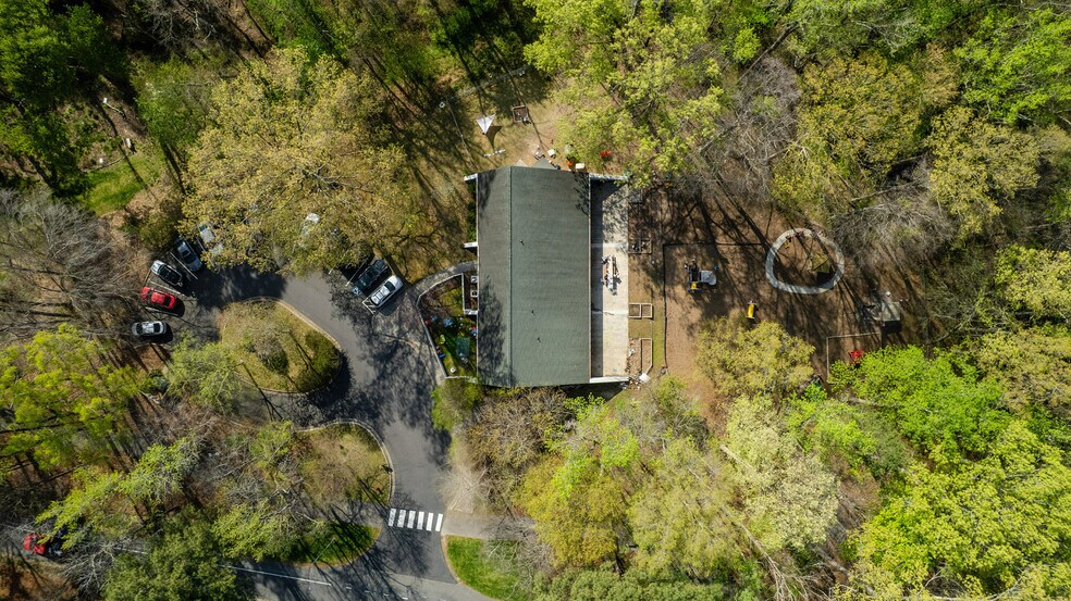 More Photos Of 1307 W Woodcroft Pky, Durham Office For Sale