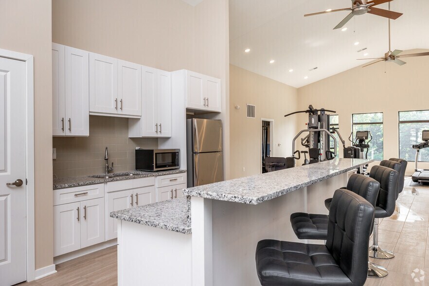 More Photos Of 13399 Charlotte St, Kansas City Apartments For Sale