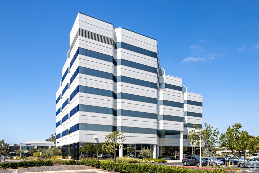 More Photos Of 1500 Quail St, Newport Beach Office For Lease