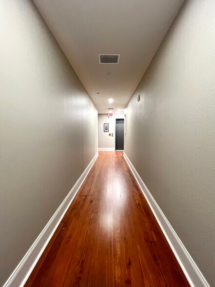 More Photos Of 244 E Park Ave, Lake Wales Office For Sale