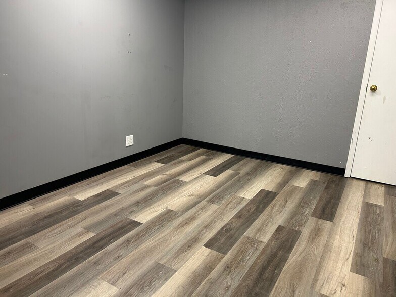 More Photos Of 2734 W Kingsley Rd, Garland Light Distribution For Lease