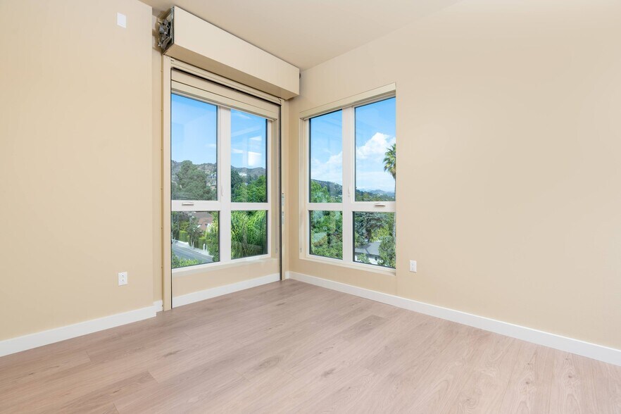 More Photos Of 1511 N Fairfax Ave, Los Angeles Apartments For Lease