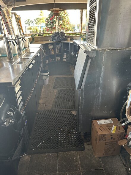 More Photos Of 124 Kenny Blvd, Haines City Specialty For Lease
