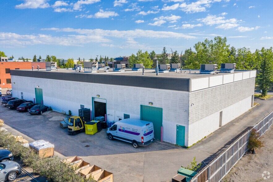 More Photos Of 2815 12th St NE, Calgary Warehouse For Sale