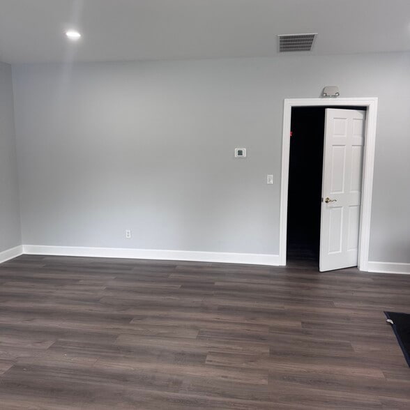 More Photos Of 452 Browns Cove Rd, Ridgeland Flex For Lease
