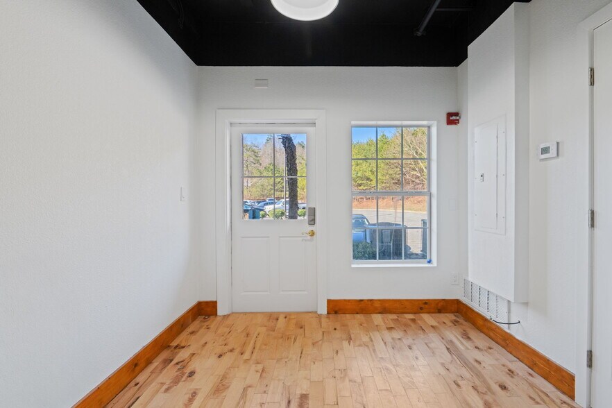 More Photos Of 849 Glades Rd, Gatlinburg Specialty For Sale