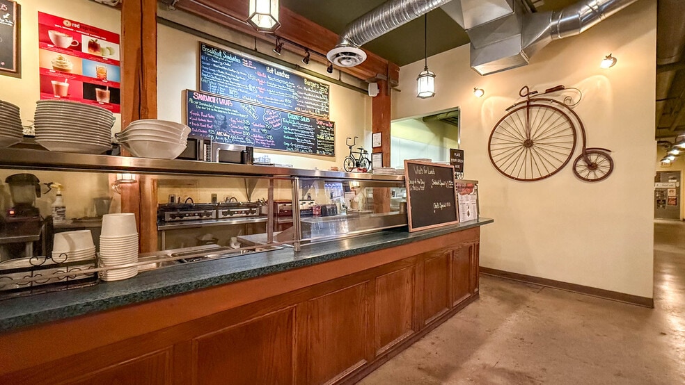 More Photos Of 1357 Ellis St, Kelowna Office For Sale