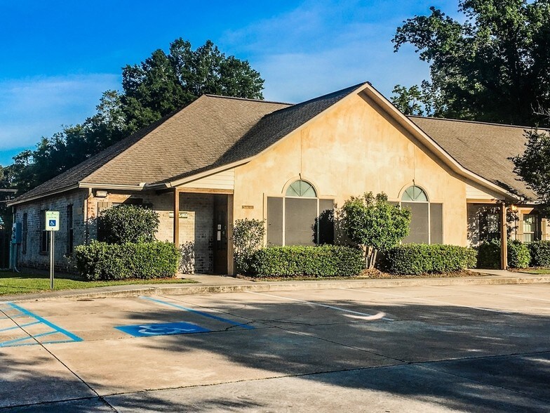 More Photos Of 14635 S Harrell's Ferry Rd, Baton Rouge Office For Sale