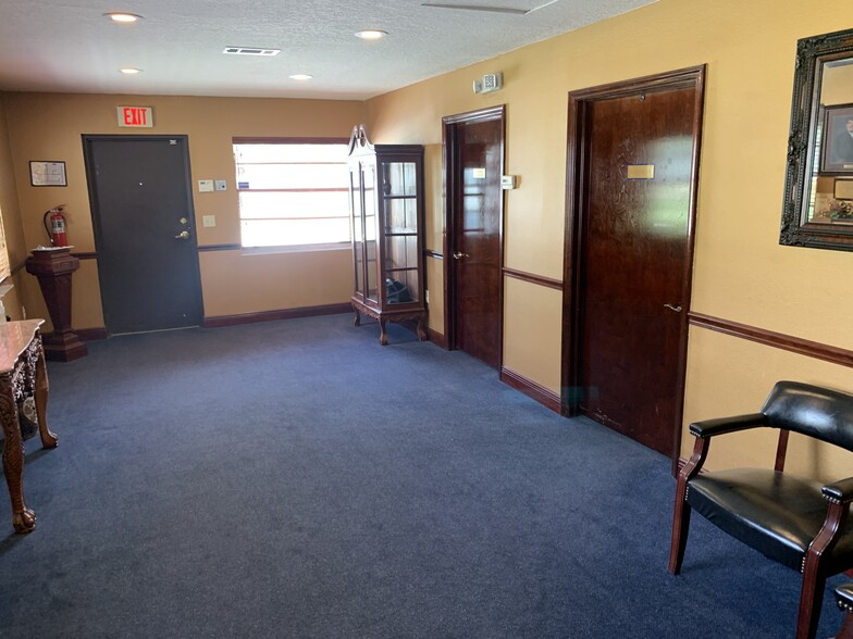 More Photos Of 16255 Aviation Loop Dr, Brooksville Manufacturing For Lease