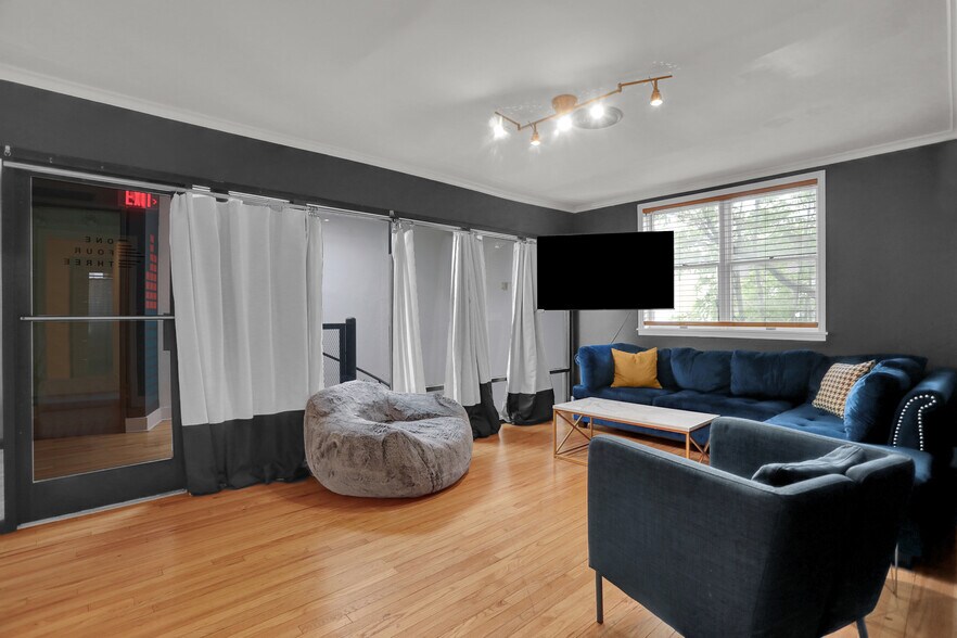 More Photos Of 2258 Young Ave, Memphis Loft Creative Space For Sale