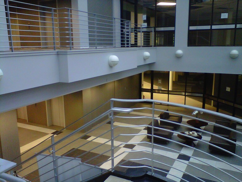 More Photos Of 2 Cabot Rd, Hudson Office For Lease