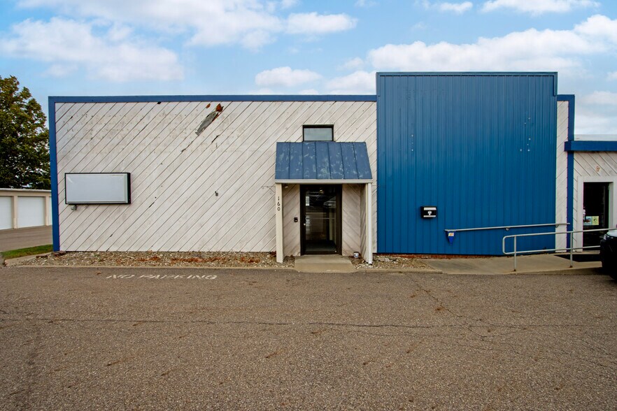 More Photos Of 160 S Columbus St, Wooster Warehouse For Lease