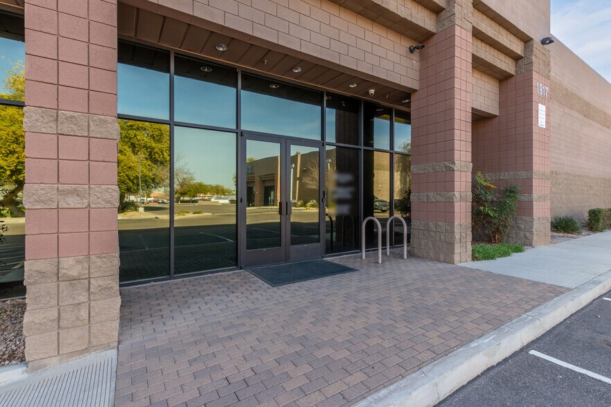 Primary Photo Of 1917 E 5th St, Tempe Light Manufacturing For Sale